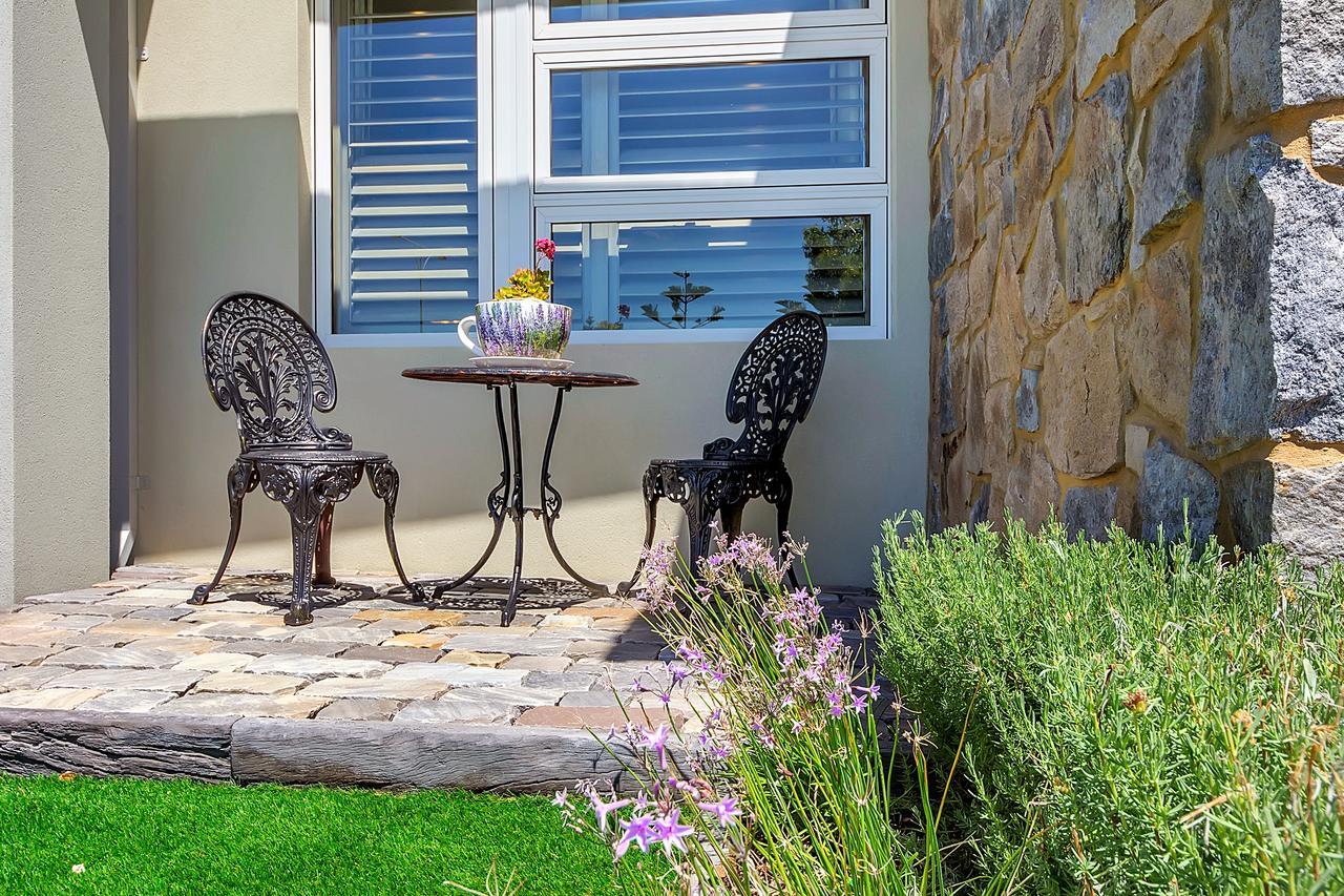 Lavender Manor Bnb Bed and Breakfast Alkimos Exteriör bild